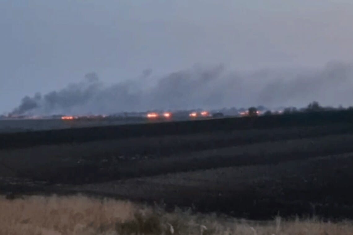 Уничтожены тонны боеприпасов: в ВМС подтвердили удар по российскому складу возле Мариуполя