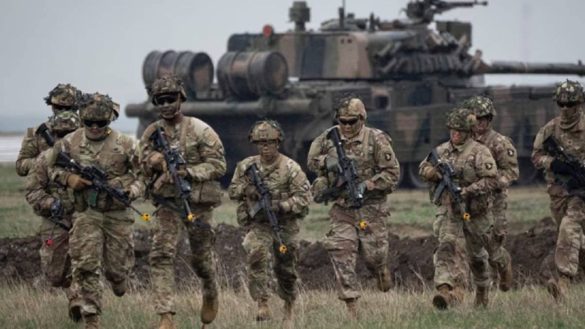 Великобритания предложит Трампу план по отправке в Украину 30 тысяч европейских военных