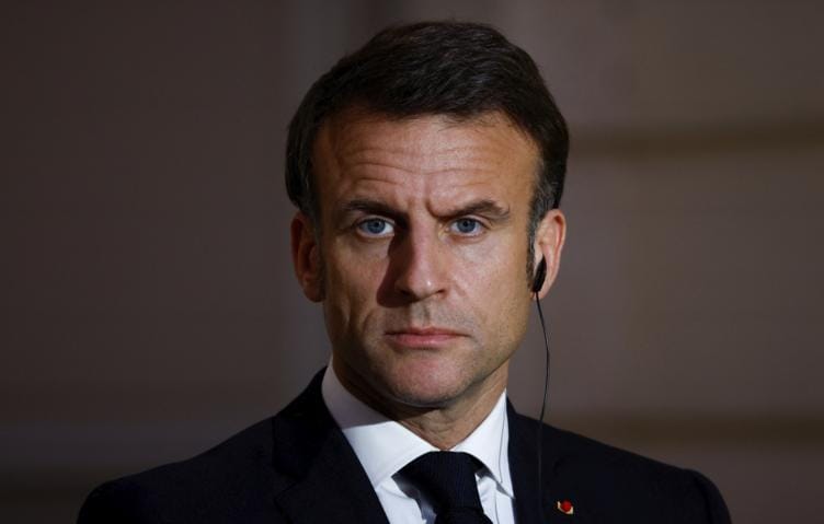 "Россия издевается над предложениями о мире": Макрон жестко отреагировал на удары по Украине