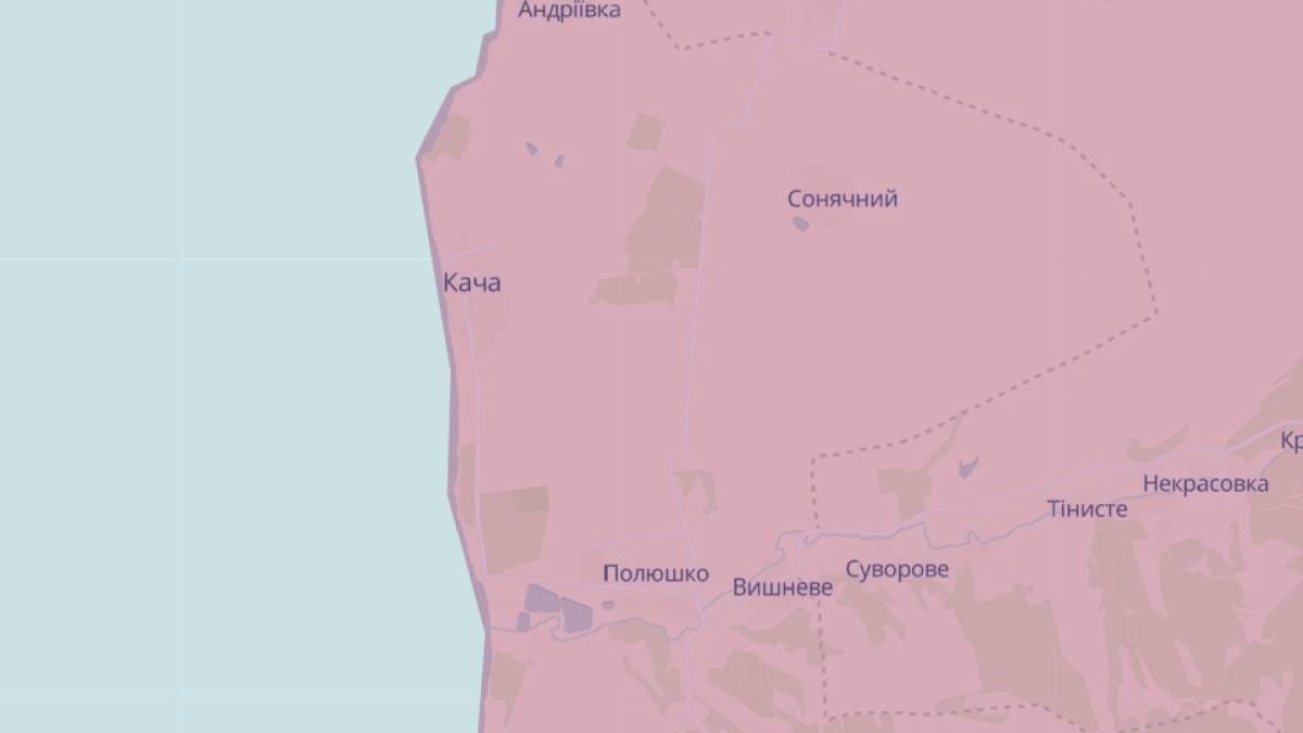 "Ох****, доброе утро!": в сети распространяют видео вероятного прилета по аэродрому "Кача" в Крыму