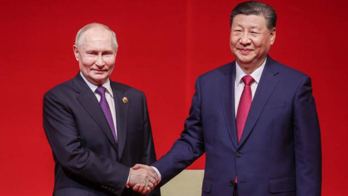 Решающий поставщик: Китай мог начать оказывать России помощь в оружии, – The Economist