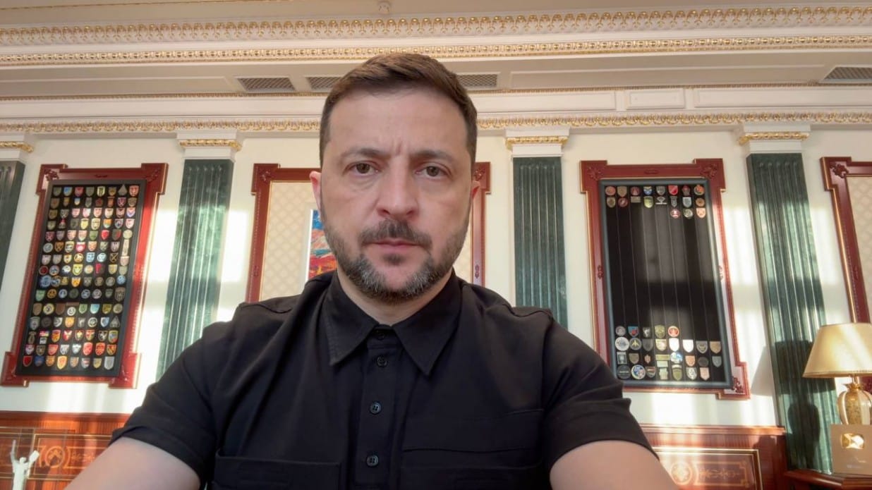 Зеленский пообещал, что россияне "не будут чувствовать покоя" на Белгородщине и Курщине