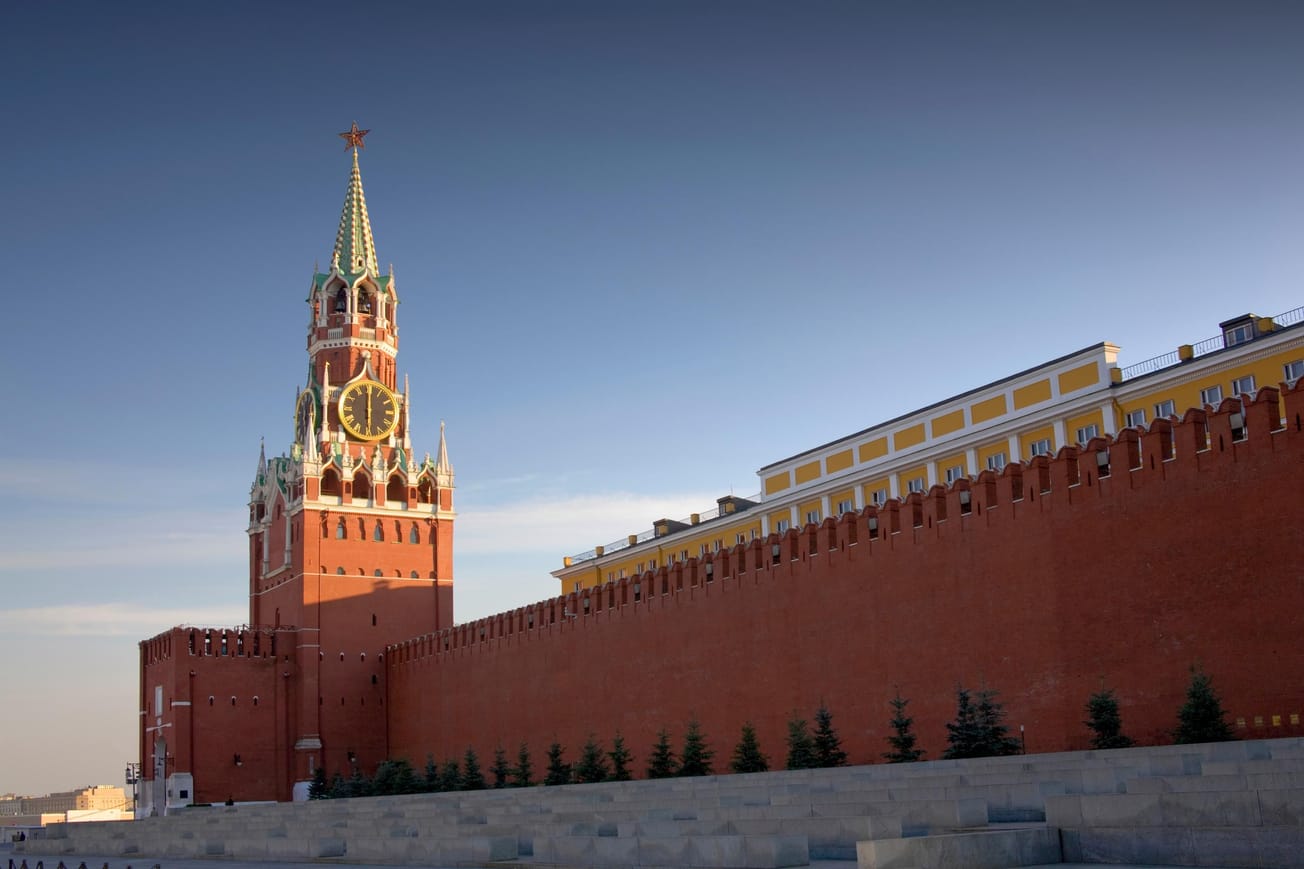 Одна из отраслей России находится в состоянии кризиса: часть предприятий "обречена"