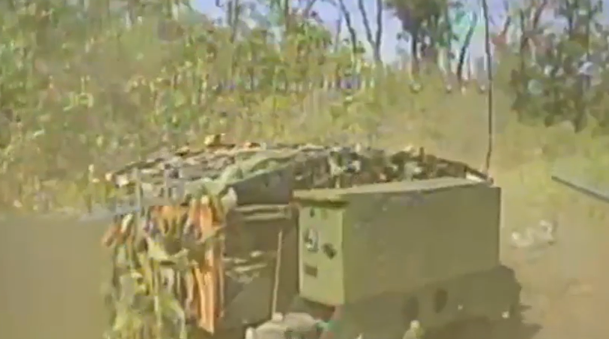 Война дронов: беспилотник десантников уничтожил российский логистический НРК